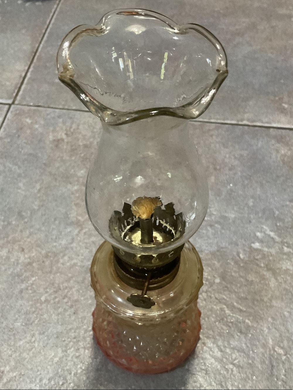 Vintage-Style Glass Hurricane Lamp - Clear and Pink